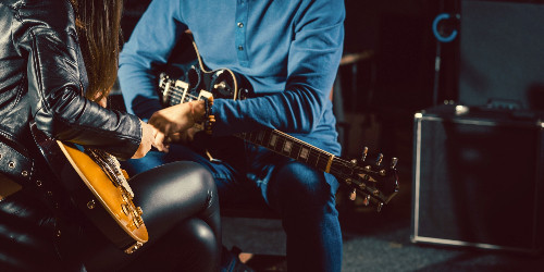 Ιδιαίτερα μαθήματα κιθάρας: Πώς να επιλέξετε τον σωστό δάσκαλο
