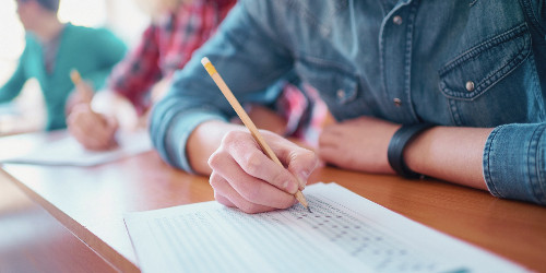 Proficiency Michigan: Σε ποιους απευθύνεται και σε τι διαφέρει από το Cambridge