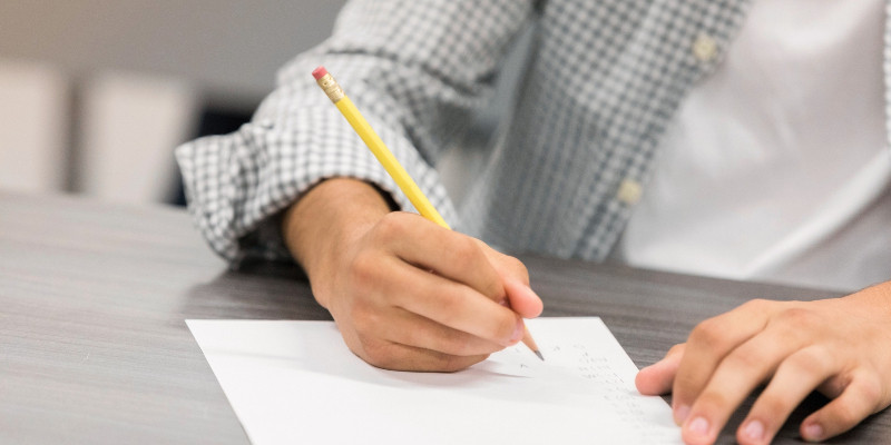 Ιδιαίτερα μαθήματα έκθεσης: 4 συμβουλές για να γράφετε καλύτερες εκθέσεις