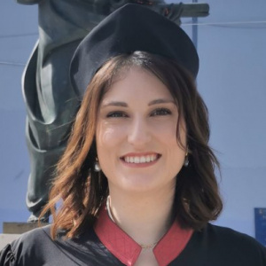 Γεωργία Δ. - Καθηγήτρια Λατινικών