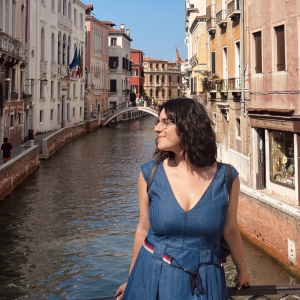 Πηνελόπη Δρακάκη - Καθηγήτρια Έκθεσης στο instateacher.gr