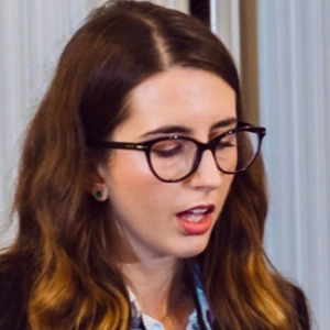 Λούπου Χρύσα - Καθηγήτρια Στρατηγικού Management στο instateacher.gr