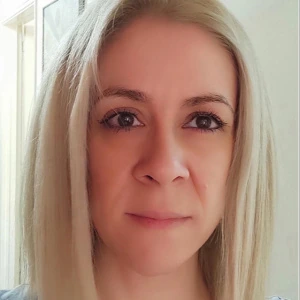 Κατσούνη Ήβη - Καθηγήτρια Μαθηματικών στο instateacher.gr