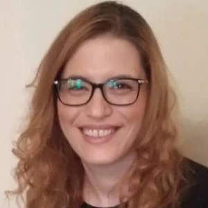 Τζώγα Χρύσα - Καθηγήτρια Αγγλικών στο instateacher.gr