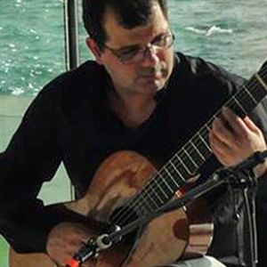Παπαδόπουλος Γεώργιος - Δάσκαλος Ακουστικής Κιθάρας στο instateacher.gr