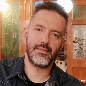 Λογοθέτης Βασίλης - Καθηγητής Ιστορίας στο instateacher.gr