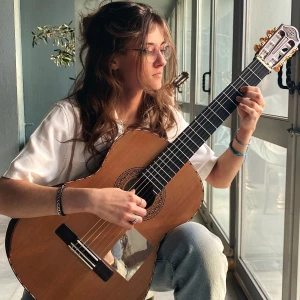 Μαυρίδου Κατερίνα - Δασκάλα Κιθάρας στο instateacher.gr