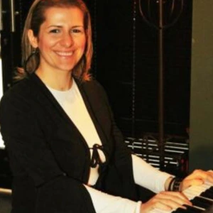 Παπαναστασίου Σοφία - Δασκάλα Σολφέζ στο instateacher.gr