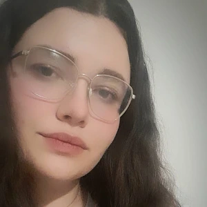 Αρετή Σ. - Καθηγήτρια Αγγλικών στο instateacher.gr