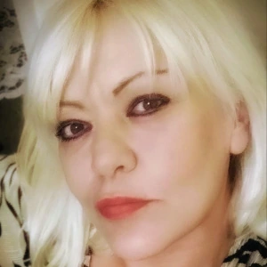 Ρία Σ. - Καθηγήτρια Αγγλικών στο instateacher.gr