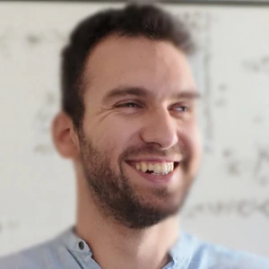 Διδασκάλου Βασίλης - Καθηγητής Φυσικής στο instateacher.gr