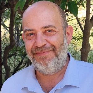 Καρκαβίτσας Γιάννης - Καθηγητής ΑΟΘ (Οικονομικής Θεωρίας) στο instateacher.gr