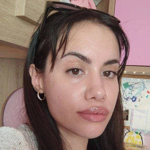 Τηνιακουδάκη Μαρία - Καθηγήτρια Αγγλικών στο instateacher.gr