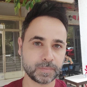 Τόσκα Γιάννης Έρβις - Δάσκαλος Hip Hop στο instateacher.gr