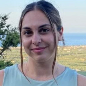 Χαραλαμπέλλη Σοφία - Καθηγήτρια Γερμανικών στο instateacher.gr