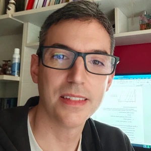 Στάικος Νίκος - Καθηγητής ΑΟΘ (Οικονομικής Θεωρίας) στο instateacher.gr