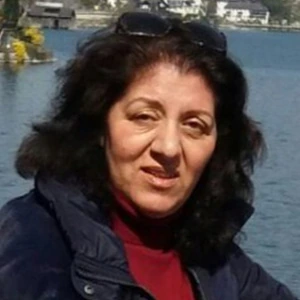 Χατζηγιαννάκου Ιωάννα - Καθηγήτρια Ελληνικής Λογοτεχνίας στο instateacher.gr