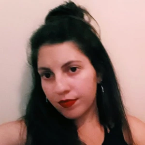 Χαρτοφίλη Μυρτώ - Καθηγήτρια Ισπανικών στο instateacher.gr