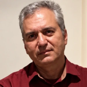 Στεργίου Στάθης - Καθηγητής Φυσικής στο instateacher.gr