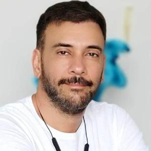Παππάς Διονύσης - Καθηγητής Ιστορίας της Τέχνης στο instateacher.gr