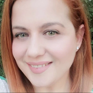 Χρήστου Τζένη - Καθηγήτρια Αγγλικών στο instateacher.gr