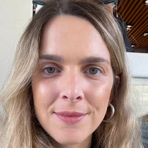 Κουλούρη Έλενα - Καθηγήτρια Γαλλικών στο instateacher.gr