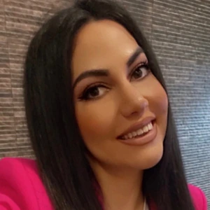 Άννα Γ. - Καθηγήτρια Μαθηματικών στο instateacher.gr