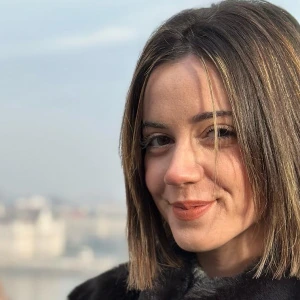 Γιαννούλα Βιβή - Καθηγήτρια Έκθεσης στο instateacher.gr