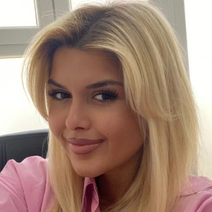 Παππά Ευαγγελία - Καθηγήτρια Αρχαίων Ελληνικών στο instateacher.gr