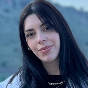 Ελένη Μ. - Καθηγήτρια Αρχαίων Ελληνικών στο instateacher.gr