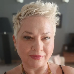 Κακαβά Βασιλική - Καθηγήτρια Αγγλικών στο instateacher.gr