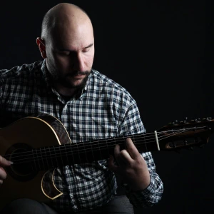 Τζεράνης Φώτης - Δάσκαλος Ακουστικής Κιθάρας στο instateacher.gr