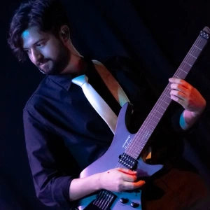 Γιούσιος Λευτέρης - Δάσκαλος Ακουστικής Κιθάρας στο instateacher.gr