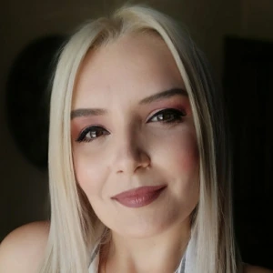 Λάλλα Ζωή - Καθηγήτρια Γαλλικών στο instateacher.gr