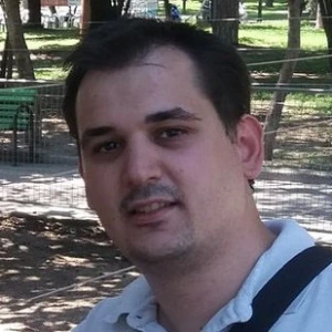 Γιάννης - Καθηγητής Μαθηματικών στο instateacher.gr