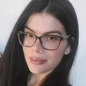 Τσώνη Όλγα - Καθηγήτρια Αγγλικών στο instateacher.gr