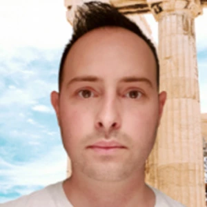 Καραγεώργος Ανδρέας - Καθηγητής Αρχαίων Ελληνικών στο instateacher.gr