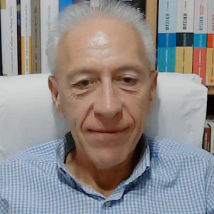 Κέζας Γεώργιος - Καθηγητής Χημείας στο instateacher.gr