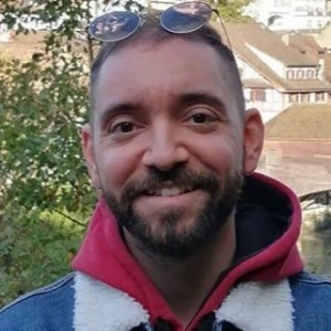 Παπουτσόγλου Στέργιος - Καθηγητής Αγγλικών στο instateacher.gr