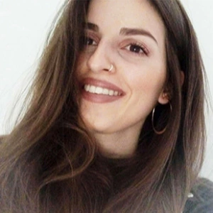 Στρακαντούνα Αναστασία - Καθηγήτρια Έκθεσης στο instateacher.gr