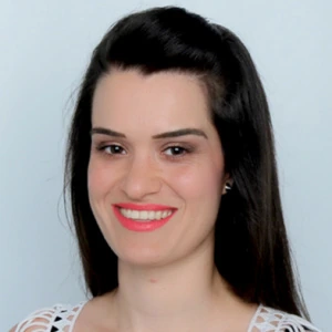 Δερμεντζόγλου Ευαγγελία - Καθηγήτρια Marketing στο instateacher.gr