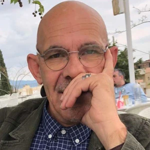 Μάρκου Γεώργιος - Καθηγητής ΑΟΘ (Οικονομικής Θεωρίας) στο instateacher.gr