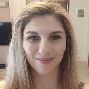 Γιουρετζίδου Σοφία - Καθηγήτρια Έκθεσης στο instateacher.gr