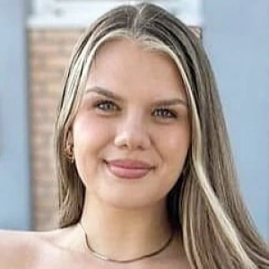 Μπλάνη Λαμπρινή  - Καθηγήτρια Αρχαίων Ελληνικών από Μετάφραση στο instateacher.gr