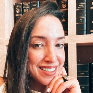 Καλοδούκα Ειρήνη - Καθηγήτρια Δικαίου στο instateacher.gr