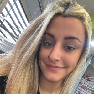 Μπουμαρσοπούλου Δώρα - Καθηγήτρια Αγγλικών στο instateacher.gr