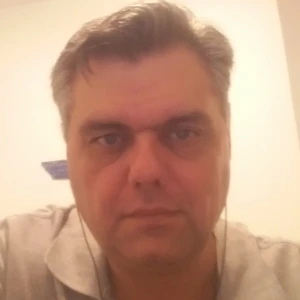 Παπανικολάου Τάσος - Καθηγητής Μακροοικονομίας στο instateacher.gr