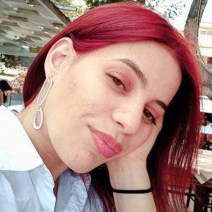 Στραβοκεφάλου Λαμπρινή - Καθηγήτρια Αρχαίων Ελληνικών στο instateacher.gr