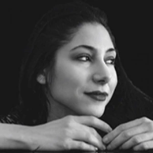 Ezeni Athans - Δασκάλα Σύνθεσης στο instateacher.gr