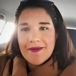 Παπαναστασίου Γιούλη - Καθηγήτρια Έκθεσης στο instateacher.gr